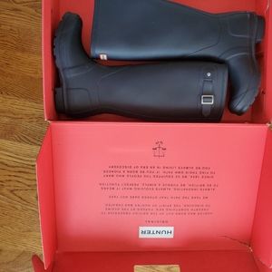 Hunter boots, navy blue, sz 6